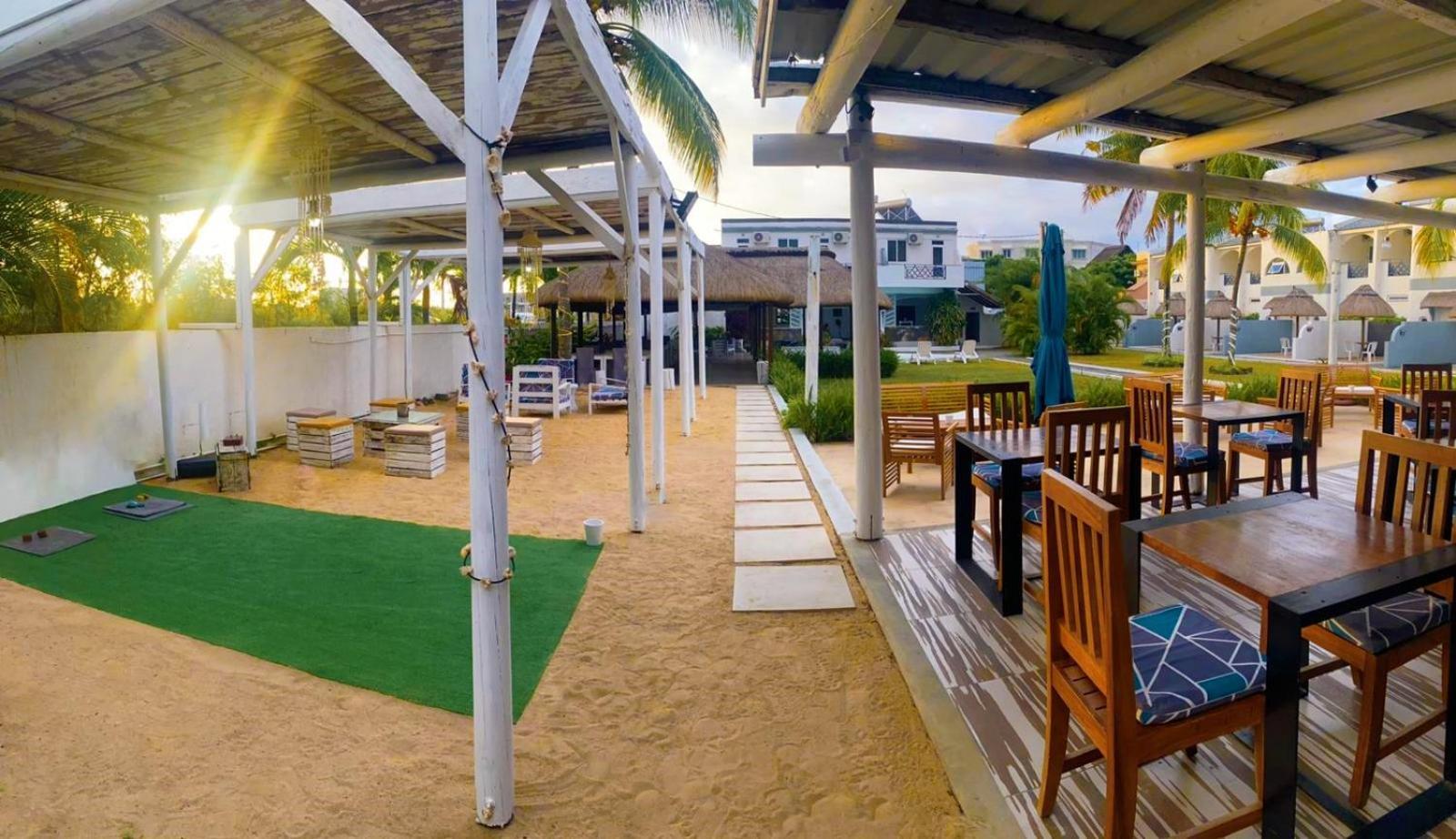 Stella Rina "Adults Only" Bed & Breakfast Grand Baie Bagian luar foto