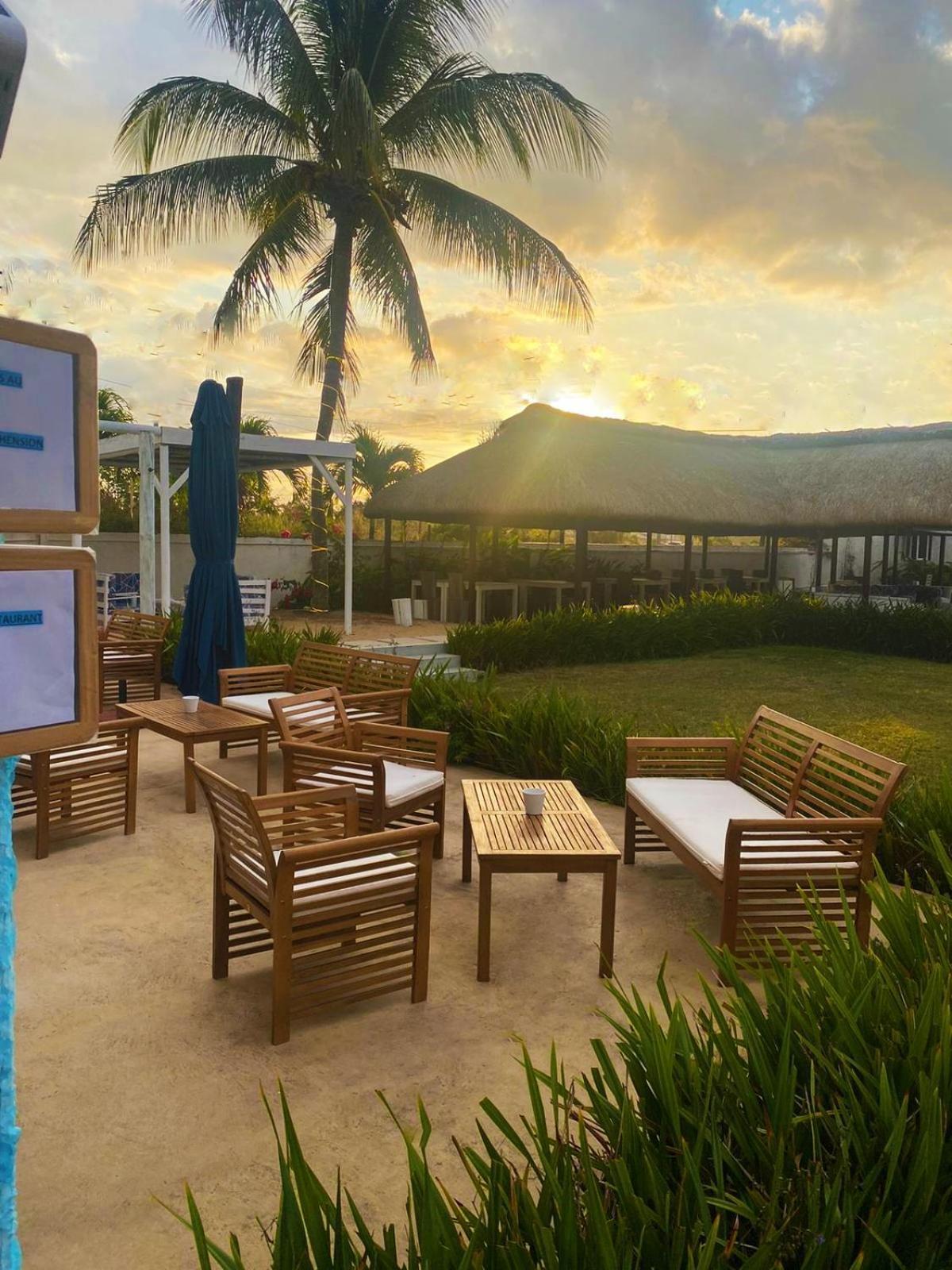Stella Rina "Adults Only" Bed & Breakfast Grand Baie Bagian luar foto